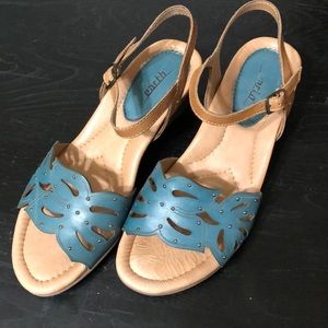Earth sandals